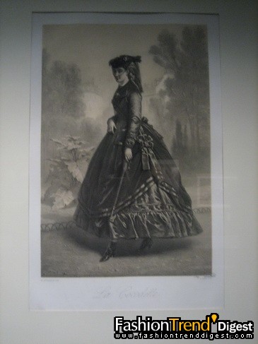 �������ʱ��Ůװ�����չ��