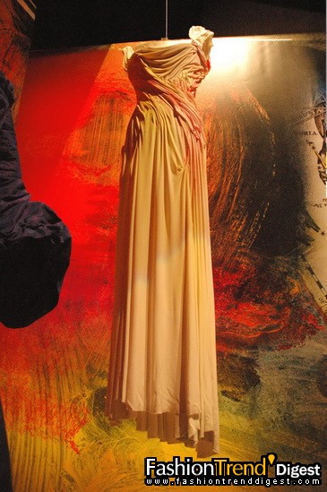 Christian Lacroix�¼���Ϸ��չ��