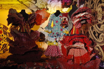 Christian Lacroix�¼���Ϸ��չ��