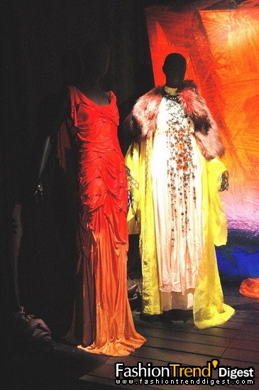 Christian Lacroix�¼���Ϸ��չ��