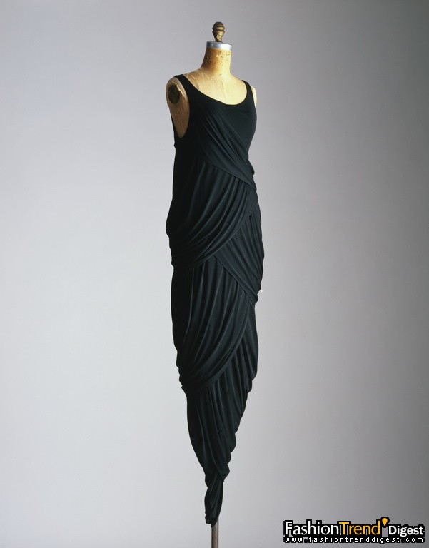 Half Moons Blossom into a Cornflower dress Fall/winter1998<br>
Black rayon jersey 