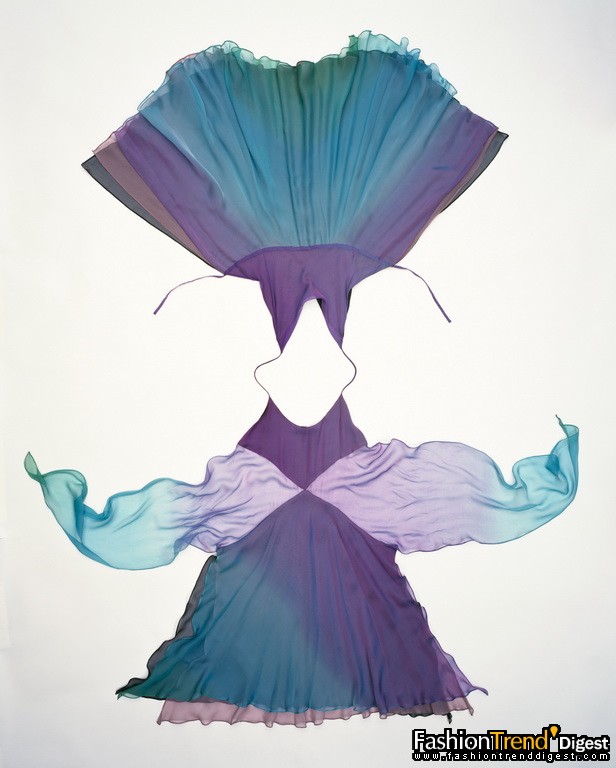 Apron dress, spring/summer 1997<br>
Purple, azure blue ombré silk chiffon 