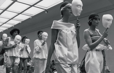 ��6+ �������ա�չ����ʦ����