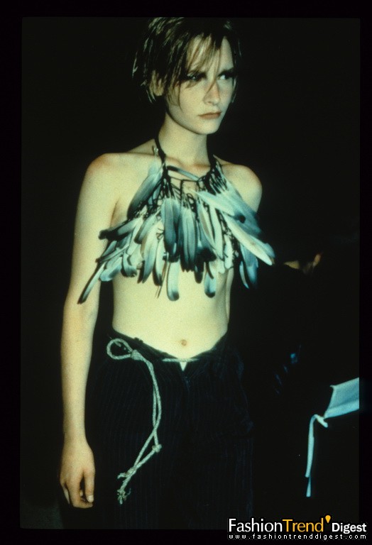 Ann Demeulemeester Spring/Summer 1992 - Photo: Marleen Daniels 
