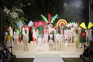 ��6+ �������ա�չ����ʦ����