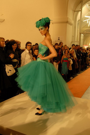 άҲ�ɵ��߽�Modepalastչʾ��