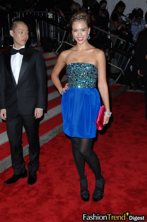 Jessica Alba in Jason Wu, Bruno Frisoni for Jason Wu heels and Van Cleef & Arpels jewellery 