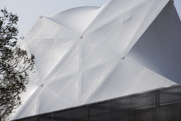 Prada�׶�Transformerչ��