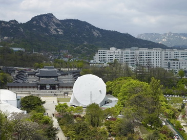 Prada�׶�Transformerչ��