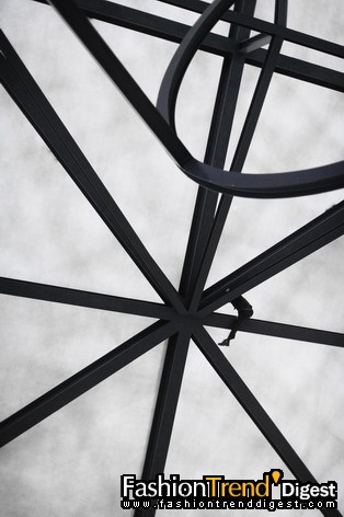 Prada与建筑师Rem Koolhaas合作的Transformer项目内景 