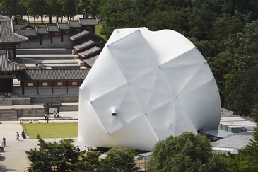 Prada�׶�Transformerչ��