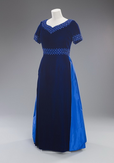 �����¹�����ɯ�׶����ķ�װ