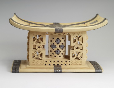 �����¹�����ɯ�׶����ķ�װ