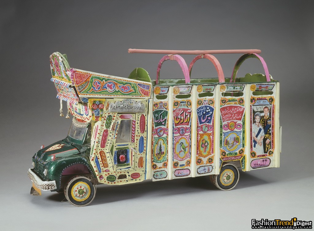 Model of a Bus presented to The Queen by the High Commission drivers, during the State Visit to Pakistan, October 1997. 