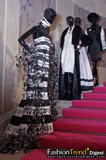 ESCADA : A View on Fashion 1978-2009