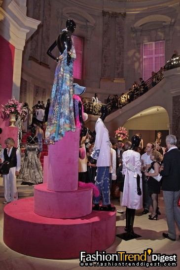 ESCADA : A View on Fashion 1978-2009