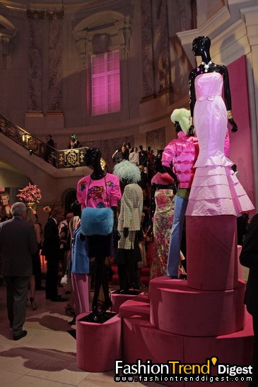 ESCADA : A View on Fashion 1978-2009