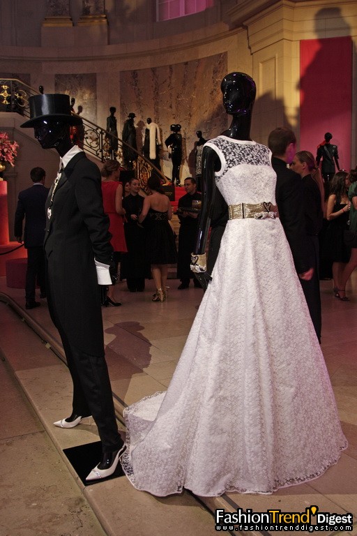 ESCADA : A View on Fashion 1978-2009 