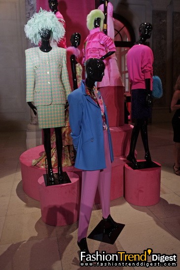 ESCADA : A View on Fashion 1978-2009