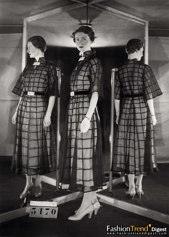 1937年作品模特着装照 