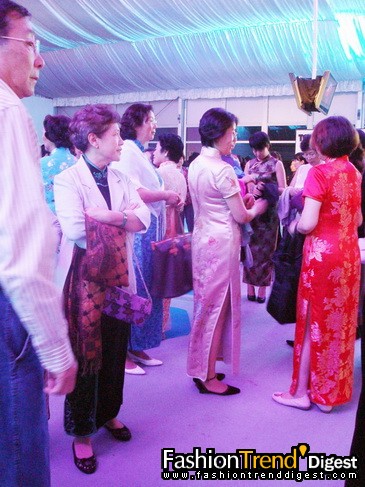 �������Ϻ�ʱװ�ܺ�̨