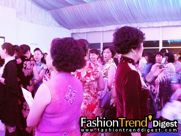 �������Ϻ�ʱװ�ܺ�̨