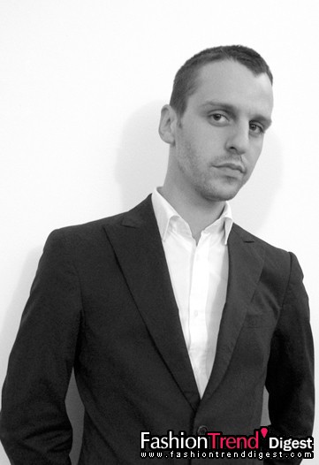 5月20日：Marios Schwab被任命为Halston的新任设计师。图为Marios Schwab。 