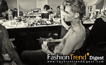 FTD-foto̽ӪJohn Galliano�㳡��̨��սʿ��