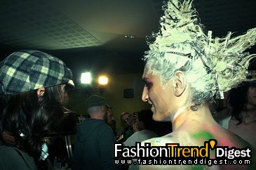 FTD-foto̽ӪJohn Galliano�㳡��̨��սʿ��