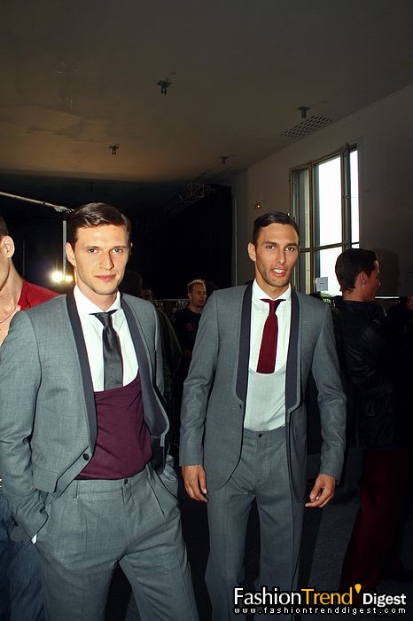 08春夏Emanuel Ungaro男装秀场后台 