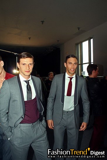 08����Emanuel Ungaro��װ�㳡��̨