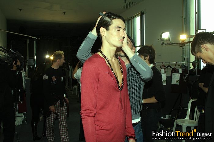 08春夏Emanuel Ungaro男装秀场后台 