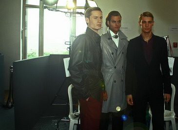 08����Emanuel Ungaro��װ�㳡��̨