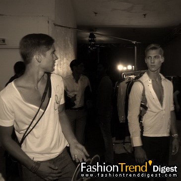 08����Emanuel Ungaro��װ�㳡��̨