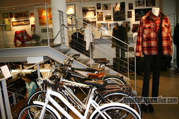 Shopping in Paris��COLETTE