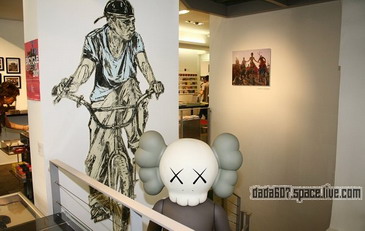 Shopping in Paris��COLETTE