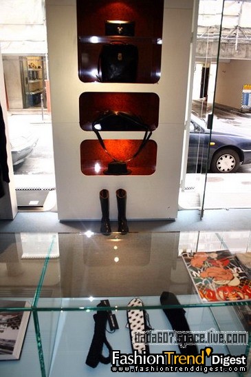 Shopping in Paris�� Maria Luisa