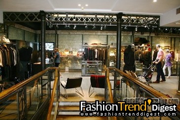 Shopping in Paris��L'Eclaireur