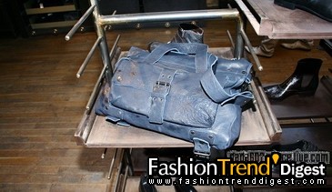 Shopping in Paris��L'Eclaireur