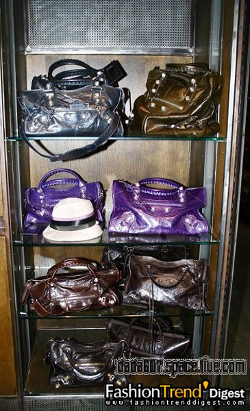 Shopping in Paris��L'Eclaireur