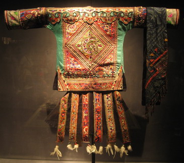 ������β�����϶�չ��