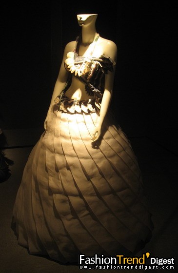 ������β�����϶�չ��