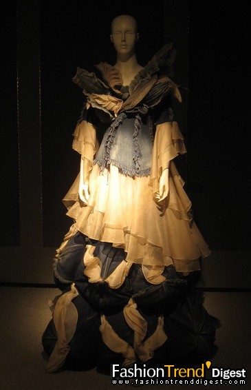 ������β�����϶�չ��