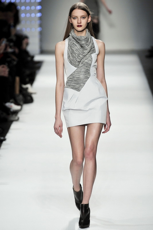 Hussein Chalayan 09�ﶬ����ͼƬ