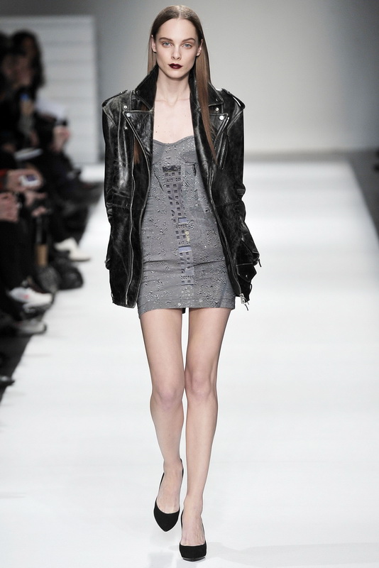 Hussein Chalayan 09�ﶬ����ͼƬ