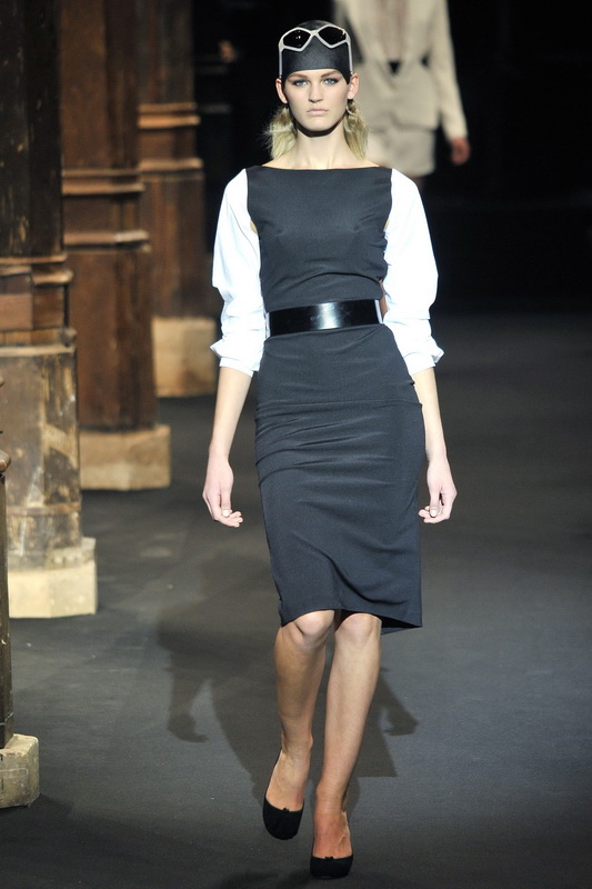 Hussein Chalayan 10���ĸ���ͼƬ