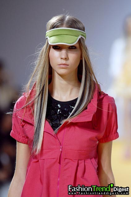 Moschino - Cheap & Chic 08���ĸ���ͼƬ