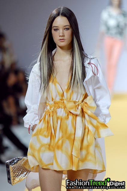 Moschino - Cheap & Chic 08���ĸ���ͼƬ