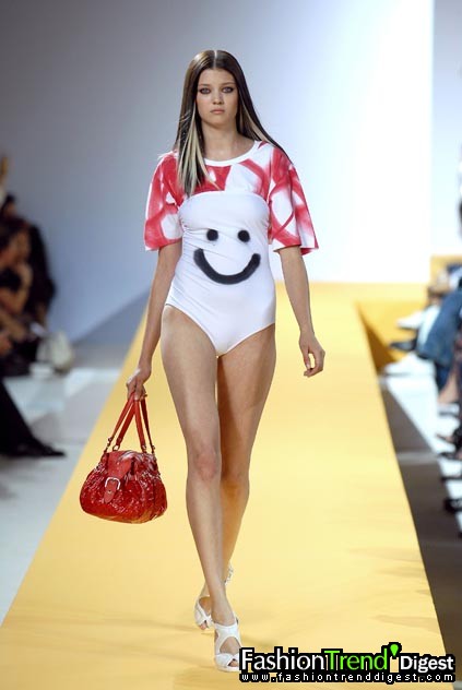 Moschino - Cheap & Chic 08���ĸ���ͼƬ