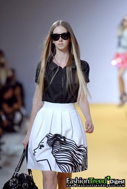 Moschino - Cheap & Chic 08���ĸ���ͼƬ